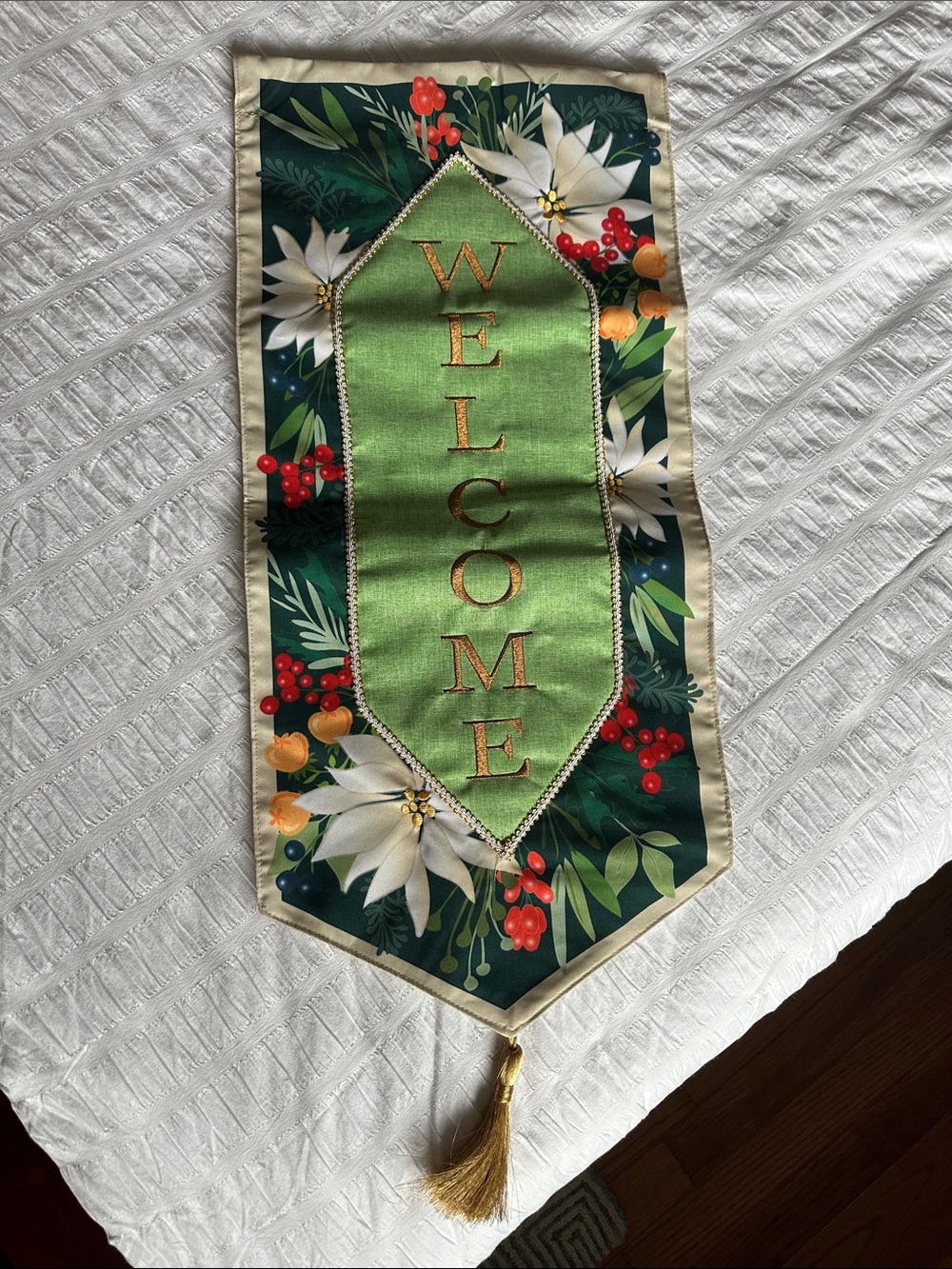 Green Holiday Welcome Garden Flag with Gold Tassel